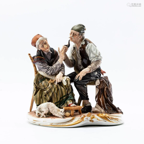 ITALIAN PORCELAIN ELDERLY COUPLE FIGURAL GROUP