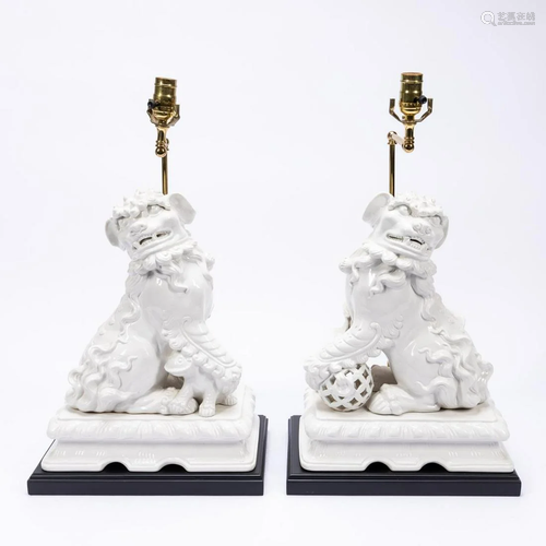 PAIR, ITALIAN MAJOLICA GUARDIAN LIONS LAMPS