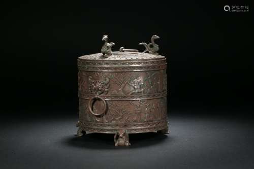 Silver animal pattern cover box in Han Dynasty