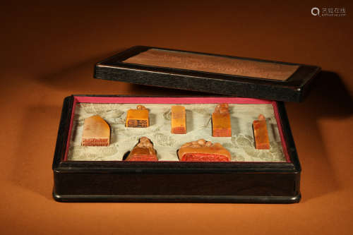 清 寿山石各式印章一盒七枚