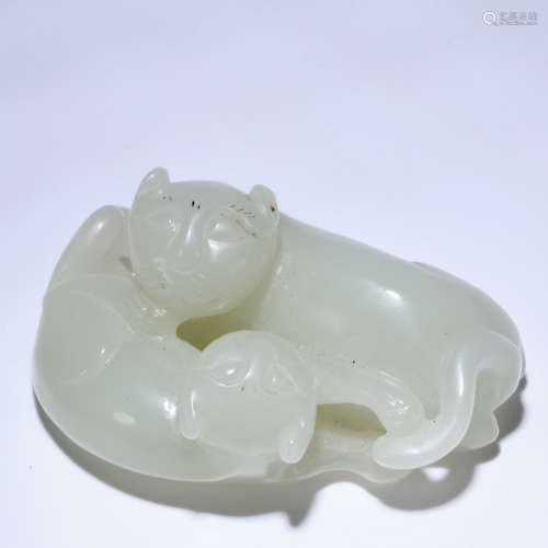 A CHINESE WHITE JADE CARVED DECORATION