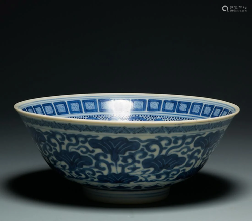 Qingdaoguang blue and white flower pattern bowl