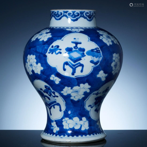 Qing Kangxi Blue and White Kaiguang Bogu Pattern