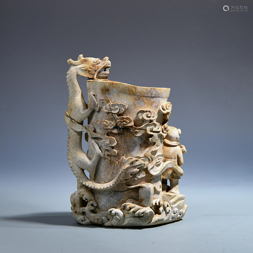 Burning jade boy dragon pen holder in Ming Dynasty