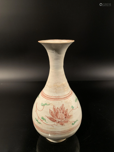 Chinese Red and Green Glazed Porcelain Lotus Vase