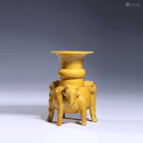 A Yellow-Ground Three Ram-Head Flaring Vase, Zun