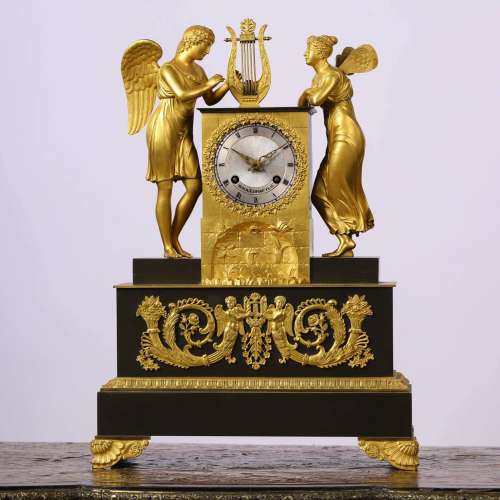 A Gilding Bronze Western Figural Sitting Clock