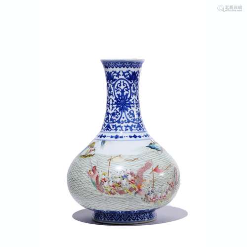 An Underglaze-Blue And Famille Rose Figure Bottle Vase