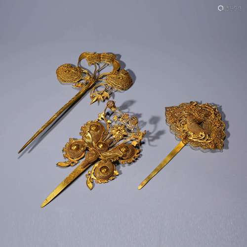 A Set Of Three Gilding Silver Hairpins