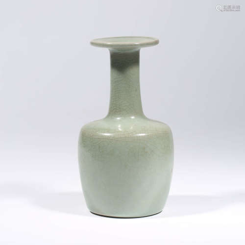 A Longquan Kiln Dish-Top Vase