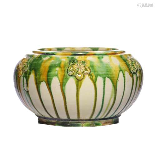 A Sancai-Glaze Pottery Floral Oval Jar