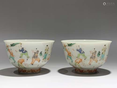 Qing Dynasty Kangxi Period, Ling Zhi Mark, A Pair of Five Co...