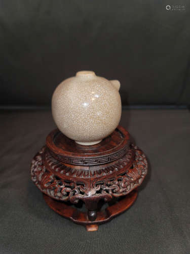 Qing Dynasty Ge Kiln Porcelain Pot