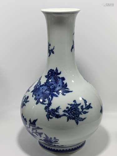 Qing Dynasty Qianlong Period Made Mark, Blue and White Pomeg...