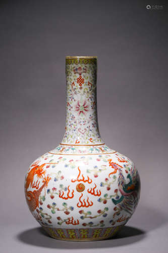 A Famille Rose Dragon and Phenix Vase, Guangxu Mark, Late Qi...