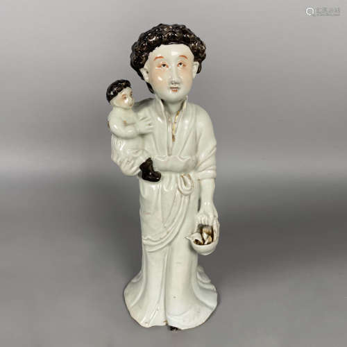 A Chinese Export Porcleian Western Figures Sculpure, Qing Dy...