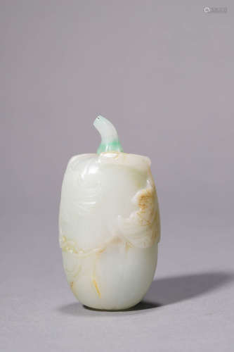 A White Jade Carved Melon-shaped Snuff Bottle