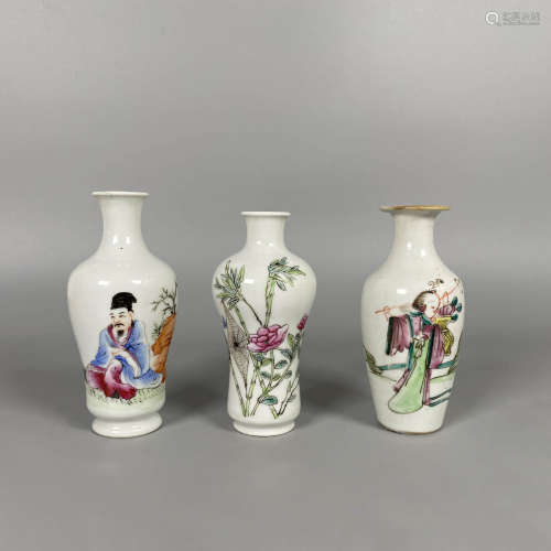 A Group of Three Famille Rose Snuff Bottles, Republic Period