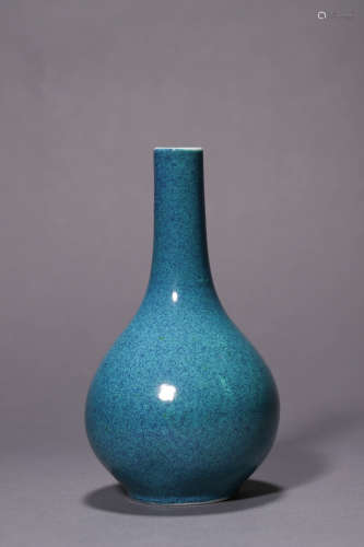 A Jun Glazed Vase, 18th Century Qing Dynasty