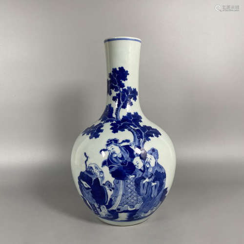 A Blue and White Figures Tianqiuping Vase