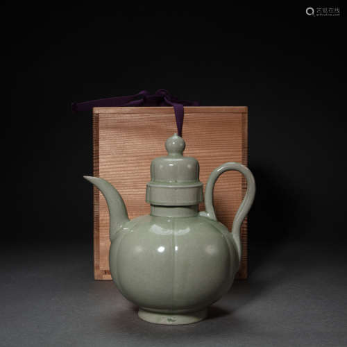 CHINESE YUE WARE EWER, SONG DYNASTY