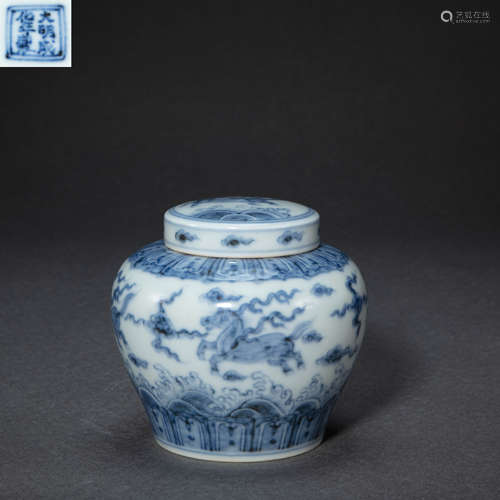 CHINESE BLUE AND WHITE PORCELAIN POT WITH LID, MING DYNASTY