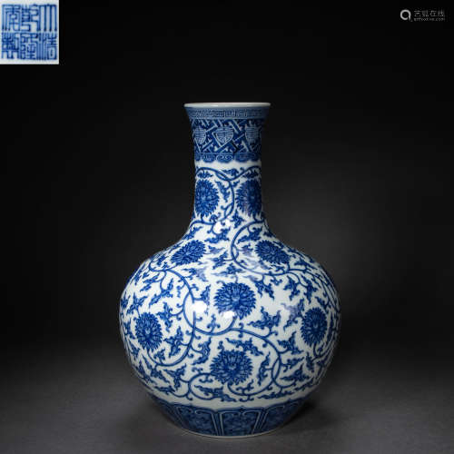 CHINESE BLUE AND WHITE PORCELAIN CELESTIAL SPHERE VASE, QING...