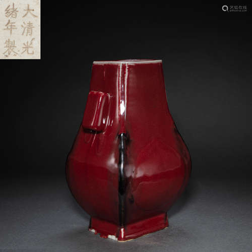 CHINESE RED GLAZED PORCELAIN AMPHORAE VASE, QING DYNASTY