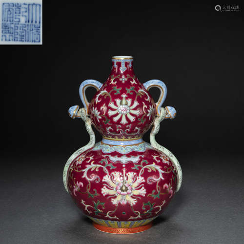 CHINESE FAMILLE ROSE PORCELAIN GOURD VASE, QING DYNASTY