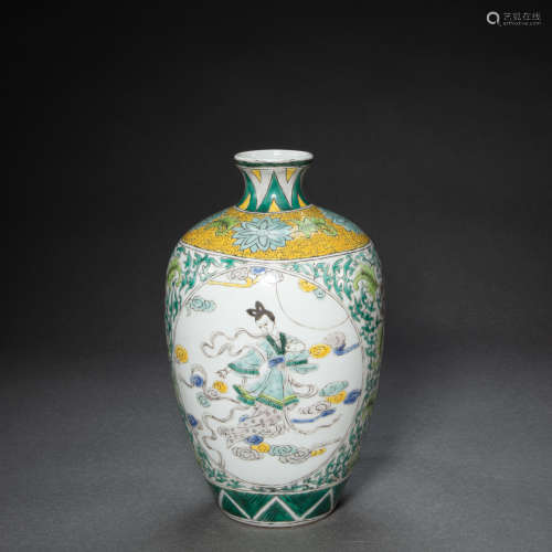 CHINESE MULTICOLOURED PORCELAIN WITH PLUM BOTTLE, QING DYNAS...