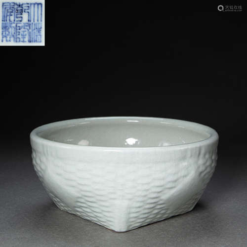 CHINESE BIONIC PORCELAIN, QING DYNASTY