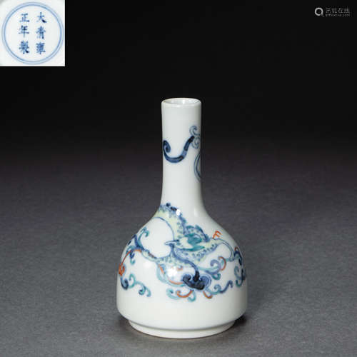 CHINESE FAMILLE ROSE PORCELAIN VASE, QING DYNASTY