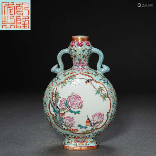 COLORFUL CHINESE PORCELAIN BOTTLE, QING DYNASTY