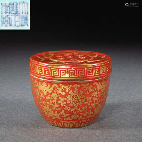 CHINESE RED PAINTED GOLD PORCELAIN LID POT, QING DYNASTY