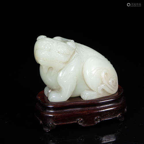 CHINESE HOTAN WHITE JADE BEAST, QING DYNASTY