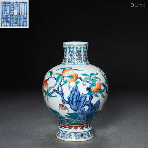 CHINESE MULTICOLOURED PORCELAIN VASE, QING DYNASTY