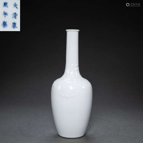 CHINESE SWEET WHITE PORCELAIN WITH DRAGON PATTERN VASE, QING...