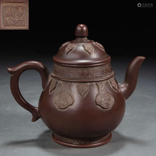 CHINESE PURPLE SAND TEAPOT, QING DYNASTY