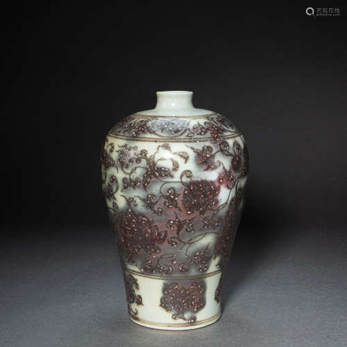 CHINESE UNDERGLAZED RED BOTTLE, MING DYNASTY