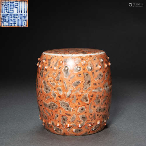 CHINESE BIONIC PORCELAIN DRUM SITTING, QING DYNASTY