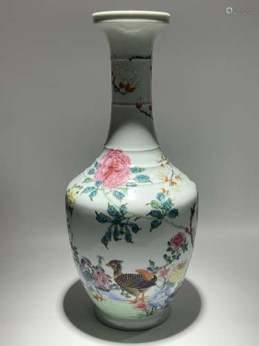 Qing Emperor Yongzheng Period Mark, Famille Rose Glaze Flowe...