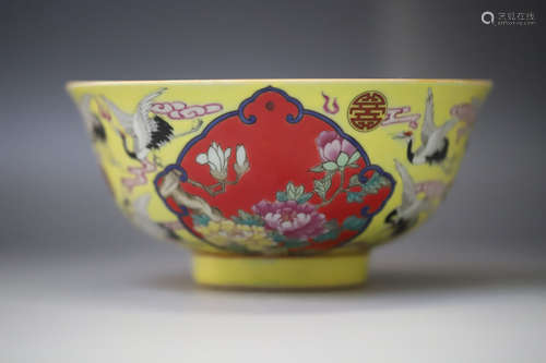 A Yellow Base Crane Pattern Porcelain Bowl