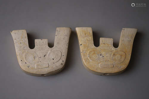 A Pair of LiangZhu Beast Face Pattern Jade Ornament