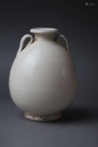A Ding Ware Double Ear Porcelain Vase
