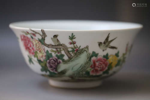 A White Base Bird Pattern Porcelain Bowl