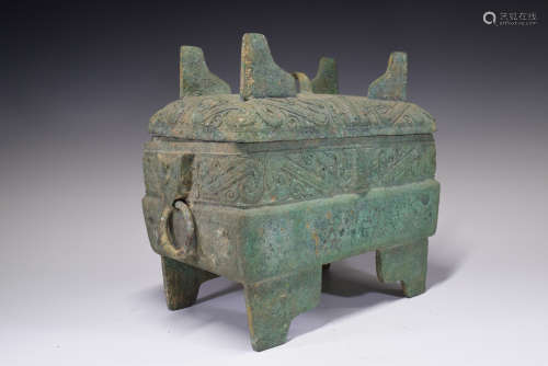 A Chinese Bronze Container