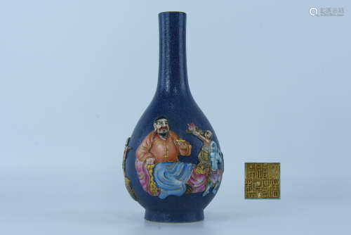 Qing Dynasty pastel relief bottle