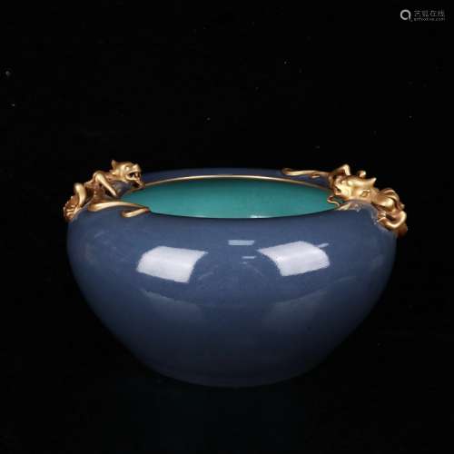 Qing Ji blue glaze gilt plate dragon pattern brush wash