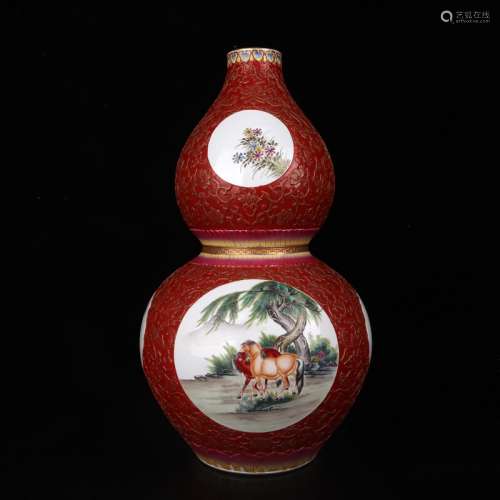 Qing enamel gilt relief bottle with animal pattern