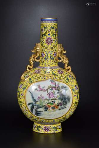 Enamelled gilt vase with two ears from the Yongzheng period ...